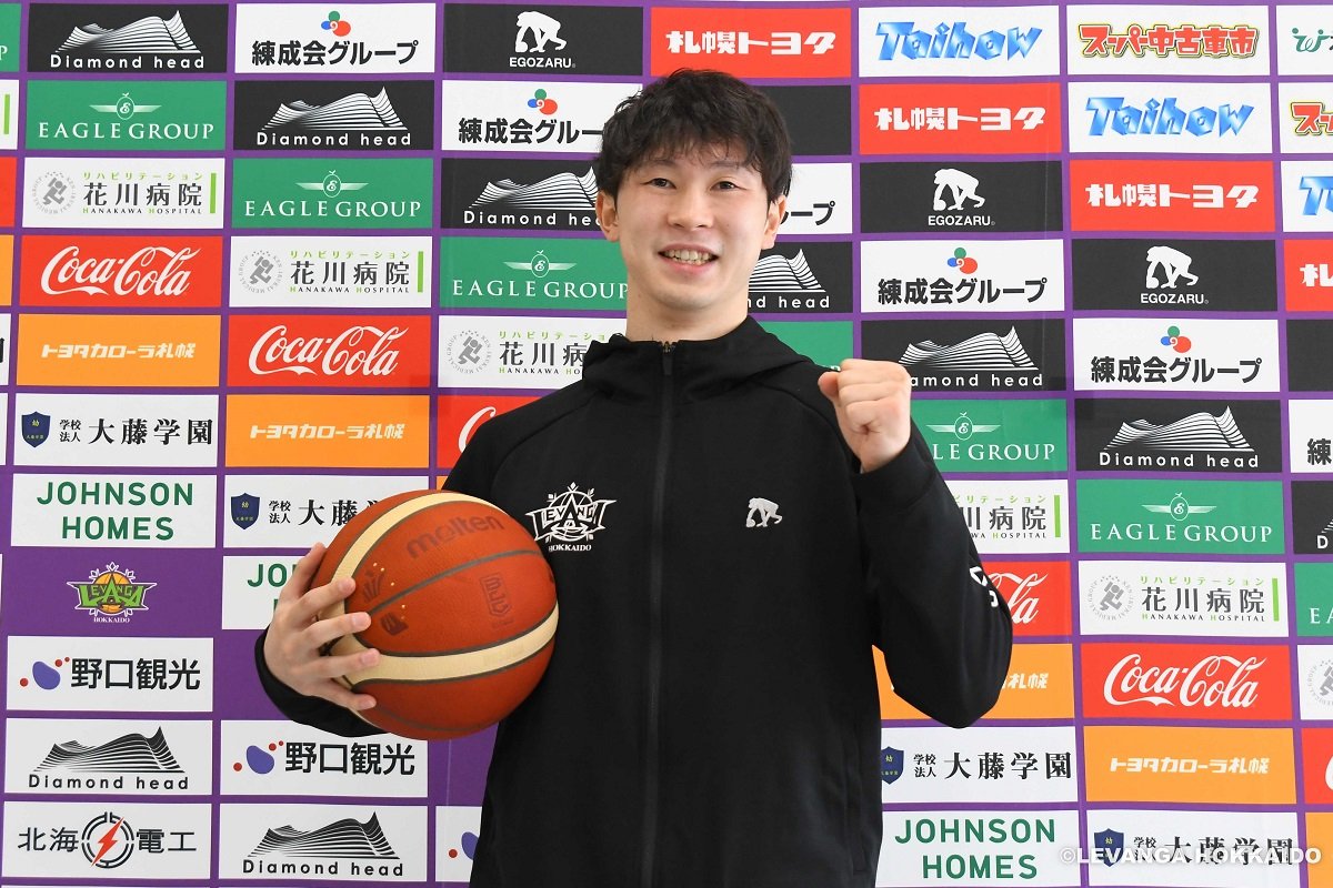 #15 #島谷怜 選手 入団会見実施のご報告『粘り強いディフェンスと、まわりを活かすアシストでチームの勝利に貢献したいです』自身... [レバンガ北海道【Twitter】]