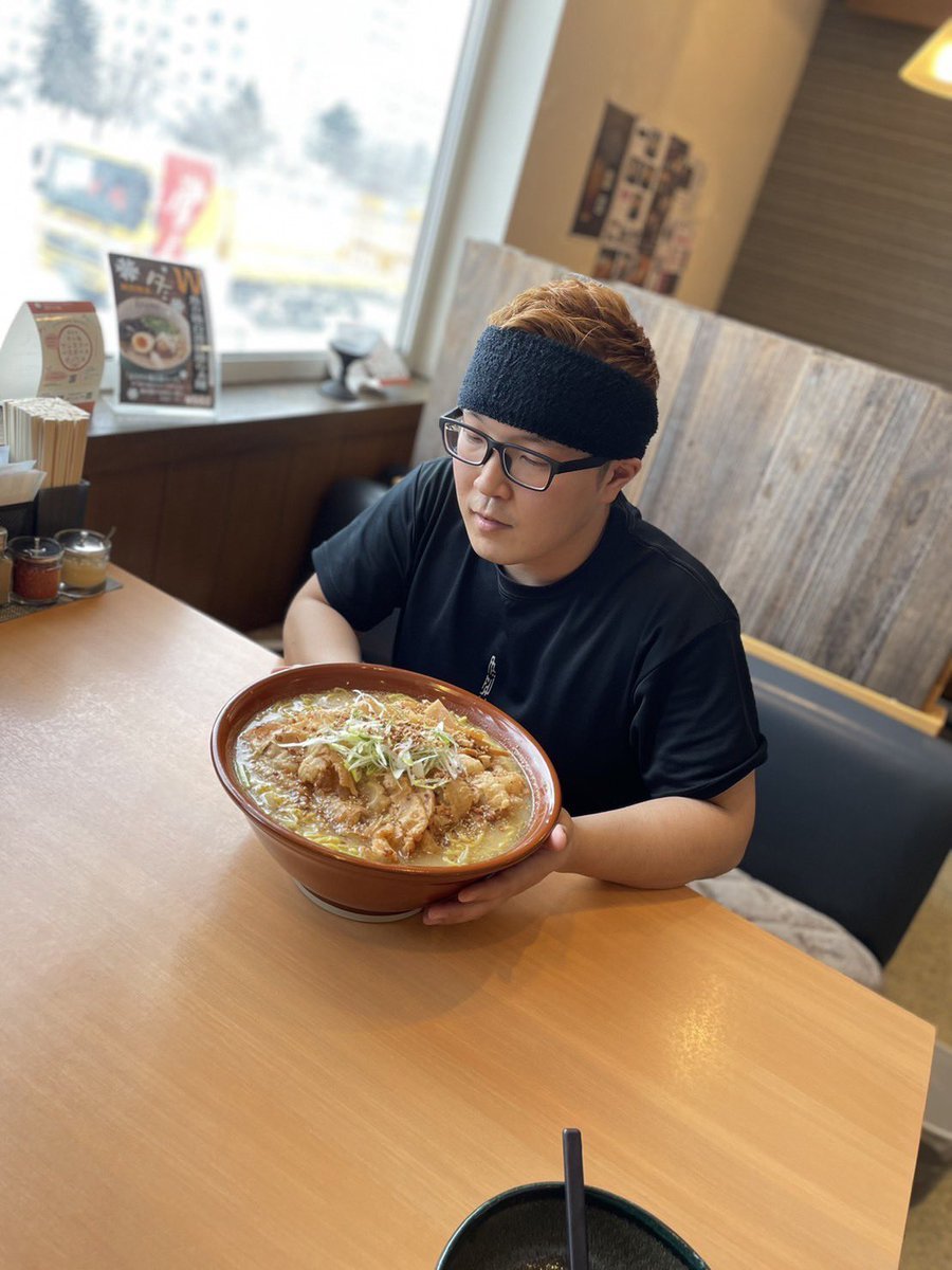 本日公開！先日、福岡よりお越しくださったJapanese Kitchen Tourさん！銀波露手稲店の密着取材動画が公開となりました😎✨写... [らぁめん銀波露 札幌手稲店【Twitter】]