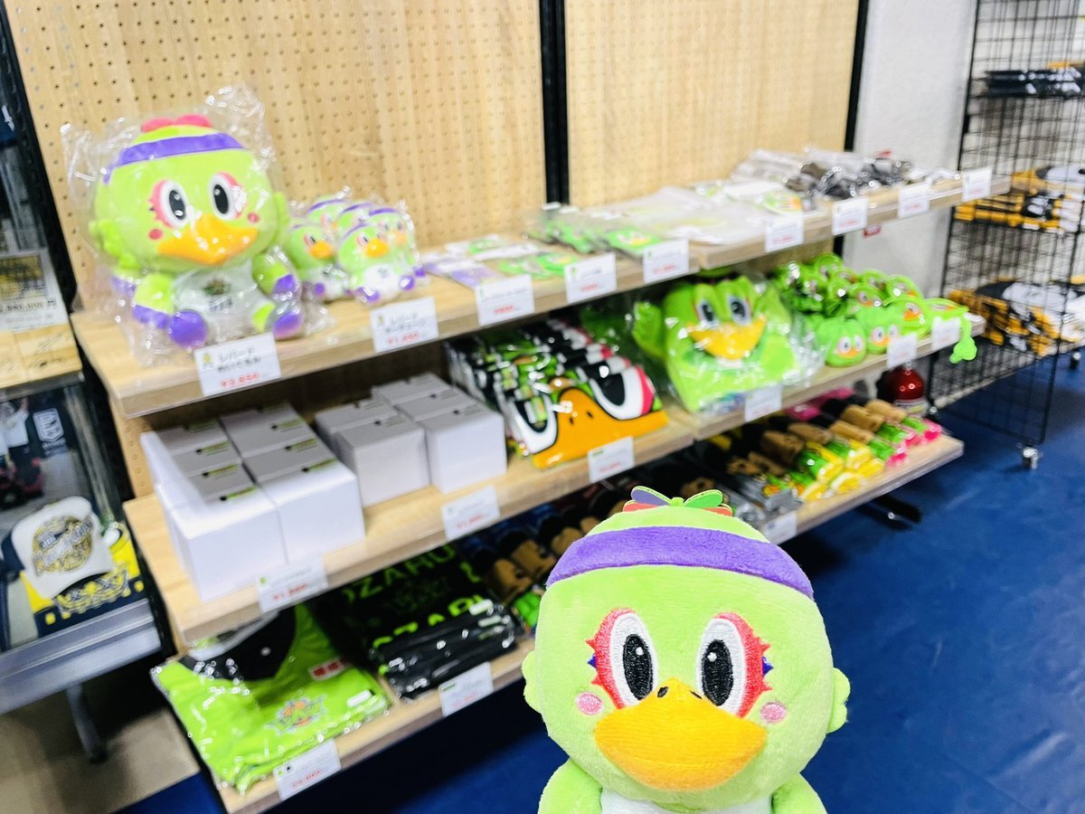 今節、#ブレックスアリーナ では、レバンガグッズも一部販売していただいています🐤💚アリーナ入場口入って右手側のグッズ販売ブース... [レバンガ北海道【Twitter】]