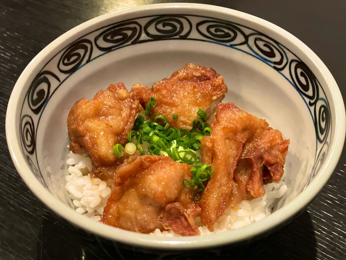 平日限定！！お得なランチ丼は『絶品！ざんぎ丼』がおすすめ☺️スタンダードのラーメンと合わせてご注文いただいても1,100円でご提... [らぁめん銀波露 札幌手稲店【Twitter】]